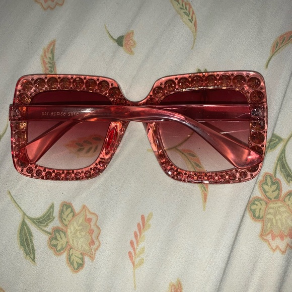Pink diamond studs sunglasses π - Picture 3 of 4